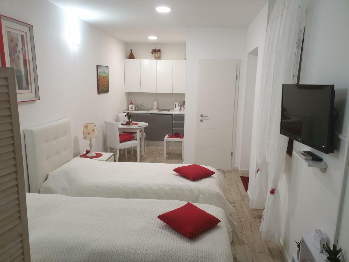 Apartments&Rooms Villa Lina Spalato Esterno foto